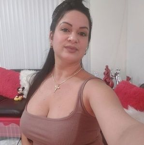 Meet your Posher, Yanet